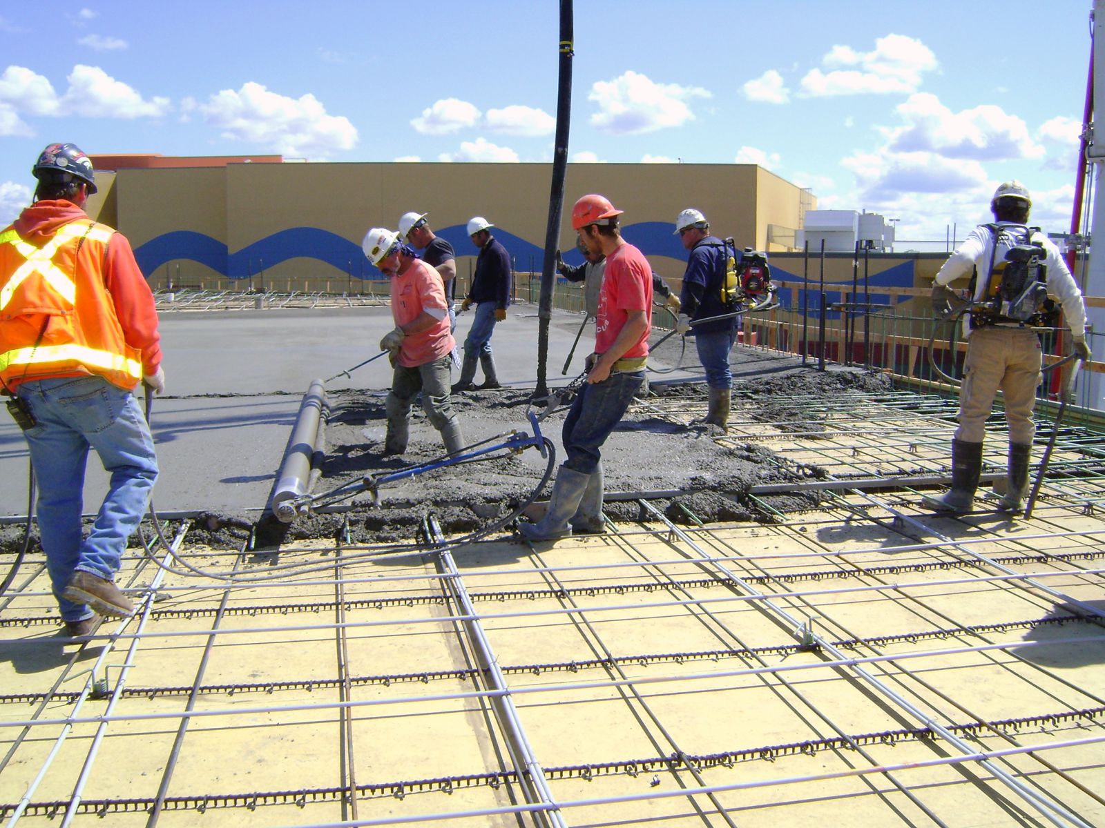 concrete work & side walk contractors